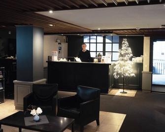 Hotel Chur - Coira - Recepción