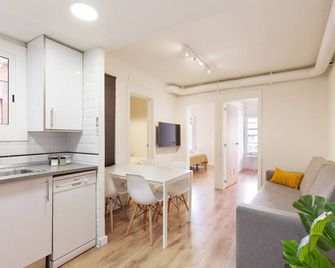 Wow Apartments By Olala Homes - L'Hospitalet de Llobregat - Kitchen
