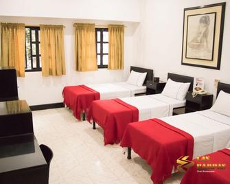 Hotel Las Rampas - Medellín - Bedroom