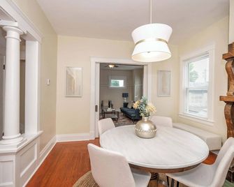 The Cincinnati Cottage - Cincinnati - Dining room