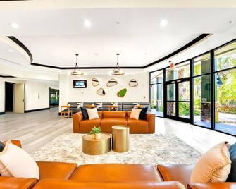 Near Disney - 2br Condo - Balcony Pool Hot Tub - Four Corners - Lobby