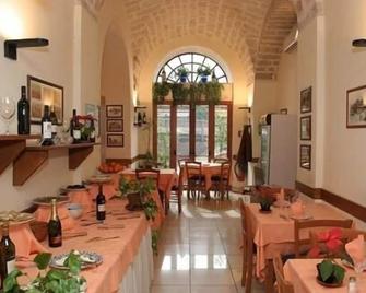 Hotel Adria - בארי - מסעדה