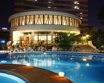 International Hotel & Suite - San Benedetto del Tronto - Pool