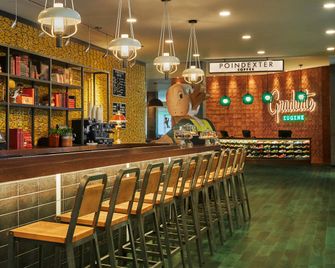 Graduate by Hilton Eugene - Eugene - Bar
