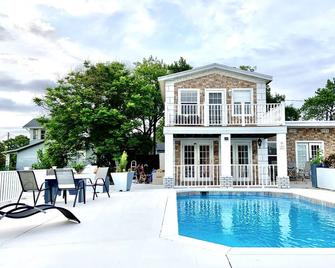 2 Bedroom Apartment - Auburndale - Pool