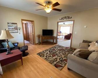 Serenity Cottage at Mineral Point - Mineral Point - Sala de estar