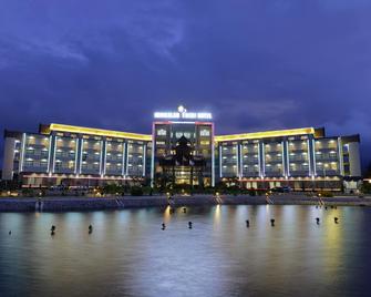 Mingalar Thiri Hotel - Nay Pyi Taw - Building