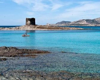 Semi-detached house - Airy and spacious - Stintino - Plage