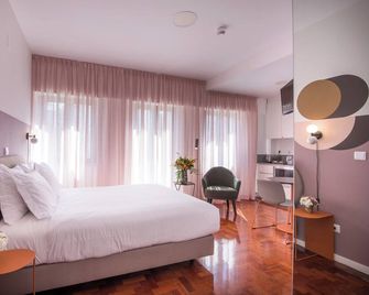 Lsa Campos by Numa - Lisbon