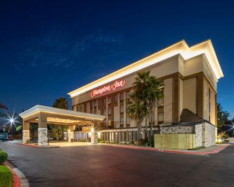 Hampton Inn Houston/Humble-Airport Area - Humble - Edificio