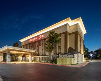 Hampton Inn Houston/Humble-Airport Area - Humble - Gebouw