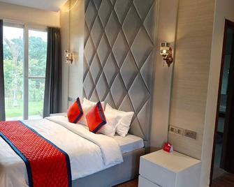 Spree Farmstay - Faridabad - Bedroom