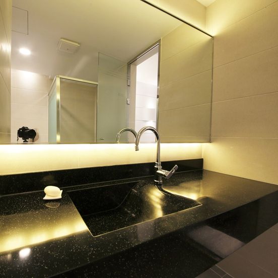 Premium Ava Hotel Sasang image 1
