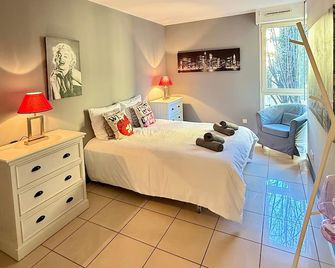 Le Aix Rotonde Mirabeau - Centre Ville Terrasse Garage - Aix-en-Provence - Bedroom