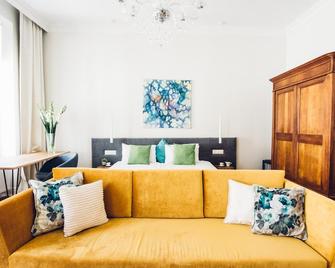 Adele Apartments - Pecs - Oturma odası