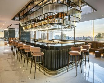 رينيسانس بورتو لابا هوتل - بورتو - بار