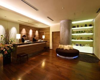 Hotel Resol Ikebukuro - Tokyo - Front desk