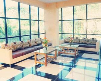 Hotel Durga International - Sakleshpur - Lounge