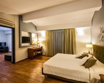 Mediterranean Beach Resort - Laganas - Soveværelse