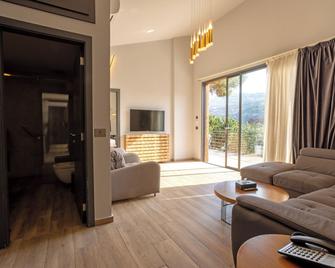 Scappa Resort - Ajaltoun - Phòng khách