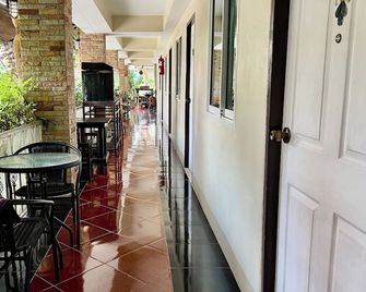 Nan Thara Place - Nan - Balcón