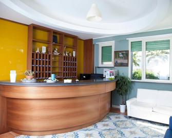 Medea Beach Resort - Agropoli - Recepción