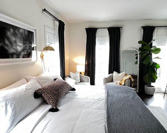 Stay at Hamlin House - Palmetto - Bedroom