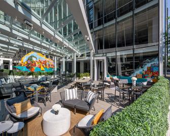 Sofitel Chicago Magnificent Mile - Chicago - Patio