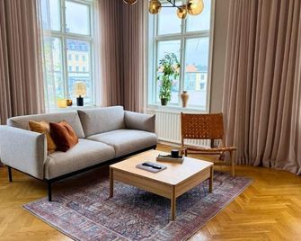 Eksjö Stadshotell - Eksjo - Wohnzimmer