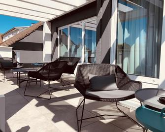 أوتل دو نور أليستير - هامبورغ - شرفة مرصوفة