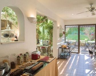Hôtel l'Amandière - Saint-Rémy-de-Provence - Buffet