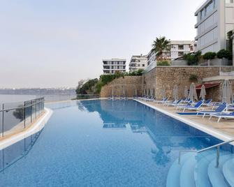 Ramada Plaza by Wyndham Antalya - אנטליה - בריכה