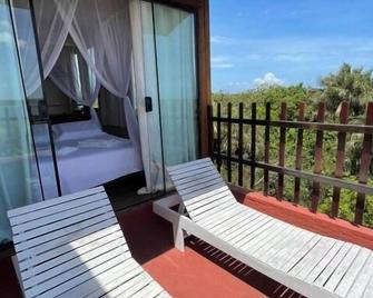 Casa B&B - ז'יז'וקה דה ז'ריקואקוארה - מרפסת