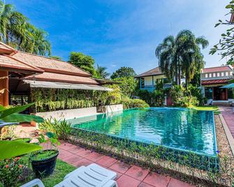 Monaburi Boutique Resort - Rawai - Pool