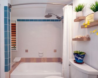 Kamahana 16 - downstairs - Princeville