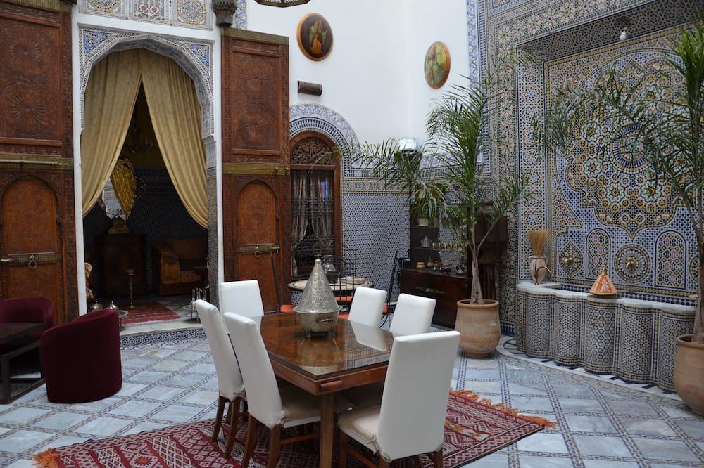 رياض لو باسيو دو فاس - فاس - شرفة مرصوفة