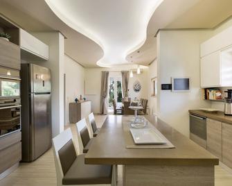 Villa Ariel by BarbarHouse - Torre Lapillo - Comedor