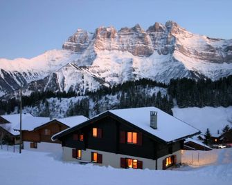Portes du Soleil Switzerland, ideal ski chalet, ski-in ski-out, 6+2 persons - Val-d'Illiez - Bâtiment