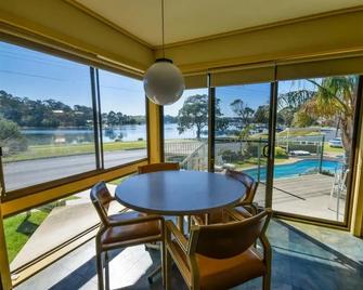Emmanuel Holiday Apartment - Lakes Entrance