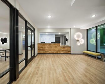 Echo Suites Extended Stay by Wyndham Smy - La Vergne - Salónek