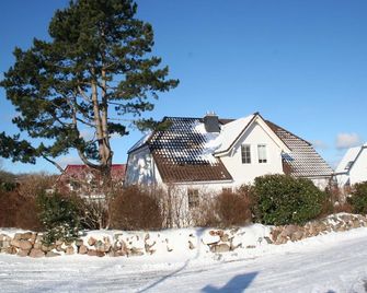 Apartment Louise - Ostseebad Wustrow - Gebäude