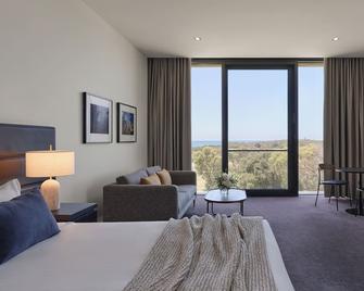 آر إيه سي في توركواي ريزورت - توركي (استراليا) - غرفة نوم