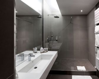 Hôtel de l'Europe by HappyCulture - Strasbourg - Bathroom