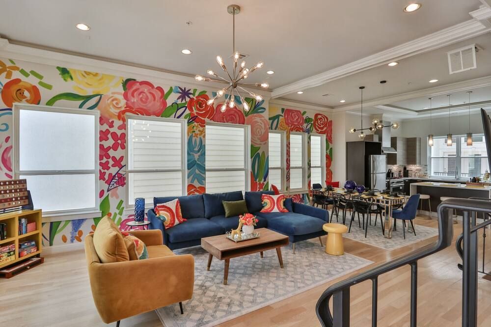 Artsy, Unique, Cozy Rooftop Terrace Pool Table - יוסטון - טרקלין