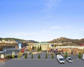 Days Inn by Wyndham Kamloops BC - Kamloops - Extérieur