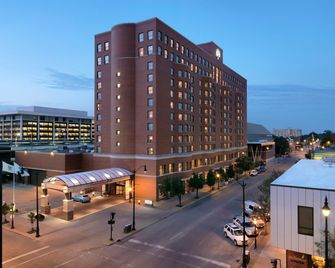 President Abraham Lincoln Springfield - a DoubleTree by Hilton Hotel - Springfield - Bygning