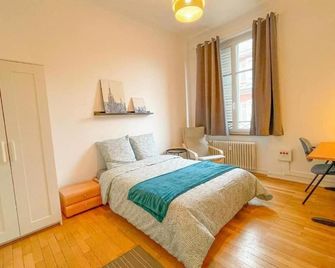 Chambres privées -Private room- dans un spacieux appartement - 100m2 centre proche gare - Mülhausen - Schlafzimmer