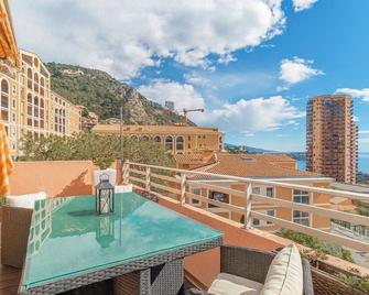 Stunning Renovated 1-bedroom Breathtaking View - Beausoleil - Balcone