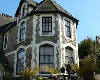 Ashleigh House - Torquay - Building