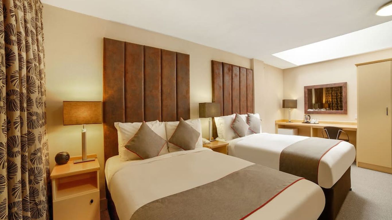 Brentwood Aberdeen City Centre near Union Street